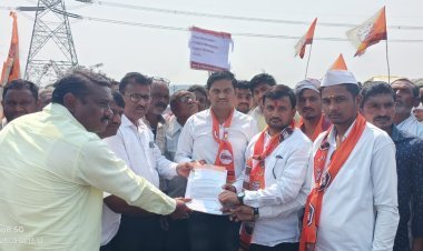 शेतकऱ्यांच्या प्रश्नावर मनसे आक्रमक,चक्काजाम ला उत्स्फूर्त प्रतिसाद ( कापसाला१० हजार रुपये भाव देण्यासह पिक विमाअनुदान तत्काळ देण्याची मागणी )