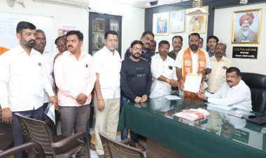 मोकाट व पिसाळलेल्या कुत्र्यांनी गांधीनगरमध्ये घातला धुडगुस