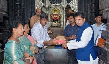 भाविकांसाठी स्वच्छतागृहासह विविध सुविधा देण्यावर भर  :-पालकमंत्री दीपक केसरकर