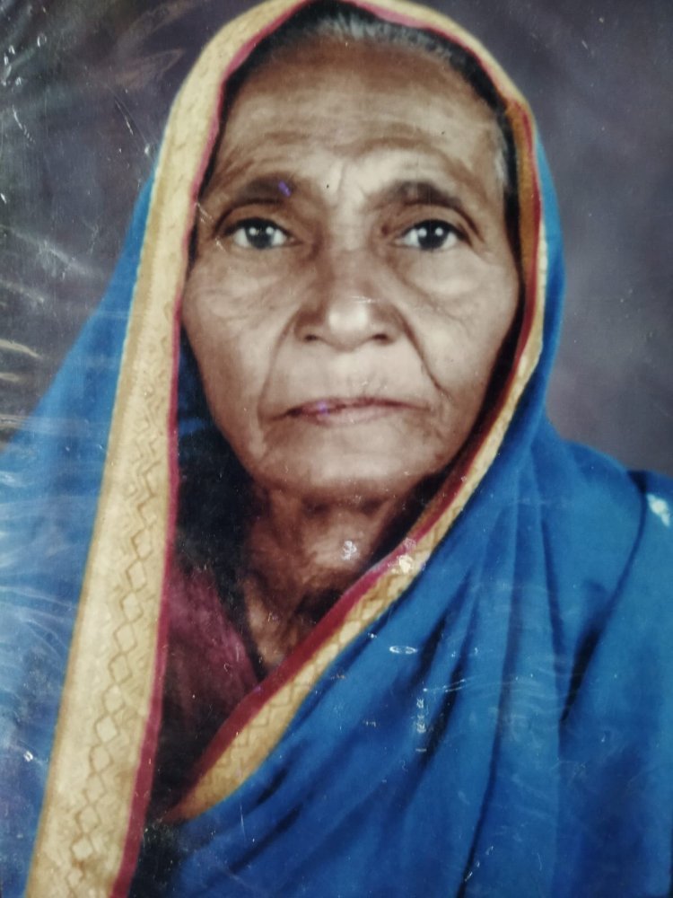 नव्वदीच्या दशकात उंब्रज परिसरातील गरोदर मातांच्या बाळंतपणात तहहयात झिजलेल्या कैवल्यमूर्ती शांता माऊली