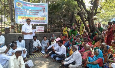 जिद्द बांधकाम कामगार संघटनेच्या वतीने जिल्हाधिकारी कार्यालयासमोर आमरण उपोषण