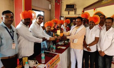 जनार्दन गुरव यांची बाजीराव पाटील नागरी सहकारी पतसंस्थेच्या चेअरमनपदी निवड