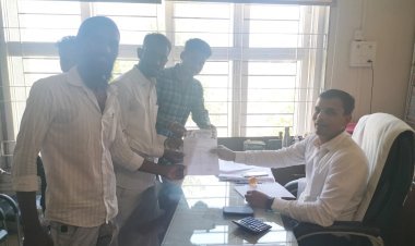 मिरज ग्रामीण भागातील आरग जुना विजापूर रोड लगत होत असलेल्या बेकायदेशीर मुरूम उत्खननावर कठोर कारवाई करा ऑल इंडिया पॅंथर सेनेचे जिल्हाधिकारी यांना निवेदन*