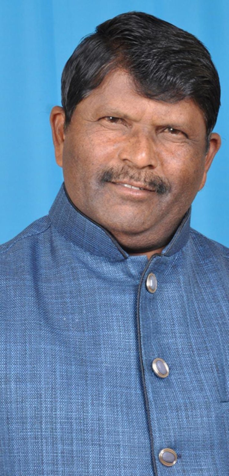 रिपाइं चे जिल्हा अध्यक्ष स्मृतिशेष प्रा.  विश्वासराव देशमुख यांची उद्या जयंती.    रिपाइं च्या वतीने जिल्हाभर विविध कार्यक्रमाचे आयोजन.......