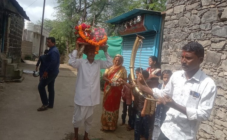 गुंडेवाडी गावात नागपंचमीची धार्मिक आणि सांस्कृतिक परंपरा कायम