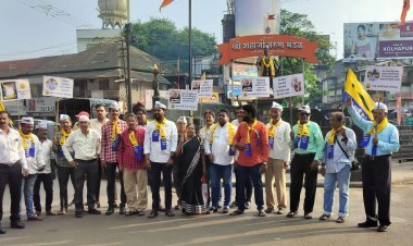 घाबरलयं, घाबरलयं! मोदी सरकार घाबरलयं! खा. संजय सिंह यांच्या ईडी अटके विरोधात आप ची निदर्शने