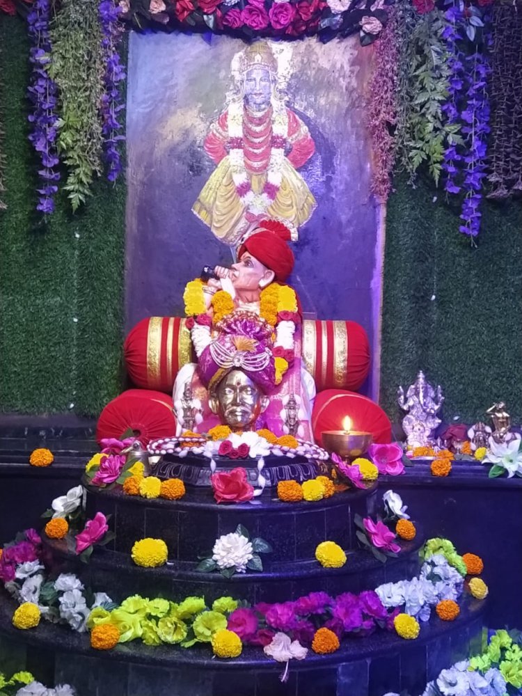 श्री गजानन प्रतीक्षा भक्ती सेवा मंडळ पळसेवाडी  बिबवणे तर्फे खास महिला भगिनी सर्धकांसाठी   खेळ पैठणीचा कार्यक्रम
