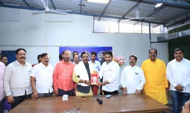 कोल्हापूर दौऱ्यावर आलेल्या अंबादास दानवे यांनी घेतली आमदार सतेज पाटील यांची सदिच्छा भेट