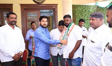 महाडिक गटाच्या कार्यकर्त्यांचा काँग्रेसमध्ये प्रवेश