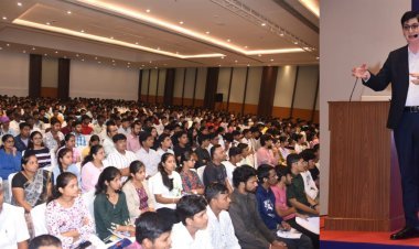 अभियांत्रिकीमध्ये रोजगाराच्या सर्वाधिक संधी - कार्यकारी संचालक डॉ. ए. के. गुप्ता यांचे प्रतिपादन