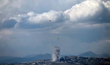 Israel Hezbollah War : २५० क्षेपणास्त्रे आणि ड्रोन हल्ल्यांनी तणाव तीव्र"