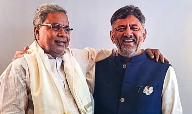 सिद्धरामय्या कर्नाटकचे मुख्यमंत्रिपद सोडणार?'या' स्वामींच्या वक्तव्याने राजकीय चर्चेना उधाण