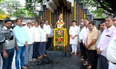 श्रीमंत जयसिंगराव महाराज यांच्या जयंतीनिमित्त अभिवादन