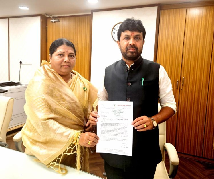 कोल्हापूरात क्रीडा प्रबोधिनीचे निवासी फुटबॉल प्रशिक्षण केंद्र पूर्ववत सुरू करा : आम.जयश्री जाधव
