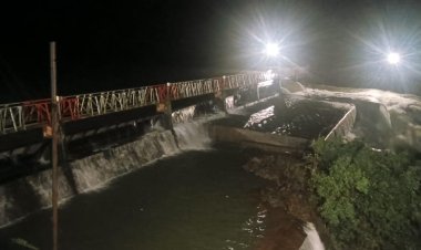 राधानगरी धरणाचा सहा नंबराचा स्वयंचालित दरवाजा उघडला