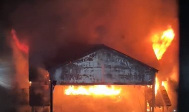 कोल्हापुरातील केशवराव भोसले नाट्यगृहाला भीषण आग