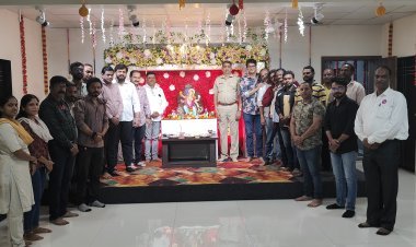 महाराष्ट्र राज्य पत्रकार संघाच्या गणेश आरतीस  मान्यवरांची उपस्थिती