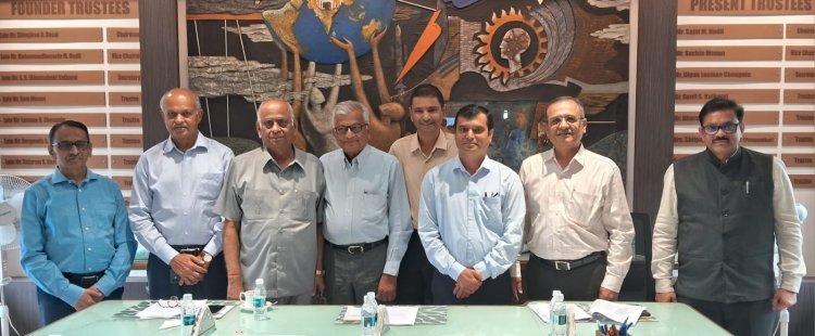 केआयटी च्या सीडीसी कमिटीवर घाटगे व डोल्ली; सर्व नवनिर्वाचित सदस्यांनी स्विकारला पदभार