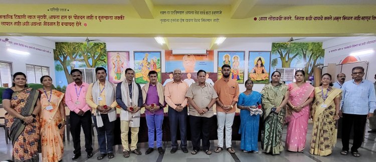 देशमुख शिक्षण समूहात शिक्षकांचा सत्कार