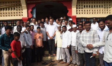 रस्त्यासाठी न मागता पी.एन.पाटील यांनी ५० लाखांचा निधी दिला - सातार्डे सरपंच दादासाहेब पाटील