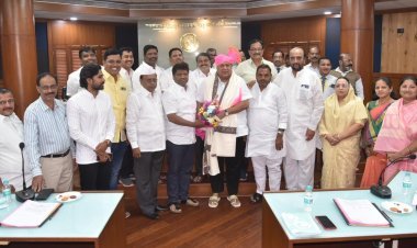 केडीसीसी बँकेत हसन मुश्रीफ, राजेंद्र पाटील- यड्रावकर यांचे सत्कार