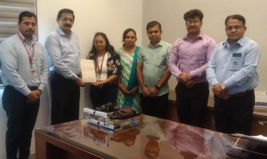 डी. वाय. पाटील टेक्निकल कॅम्पसकडून इलेक्ट्रिकल पोल होल्डरची निर्मिती