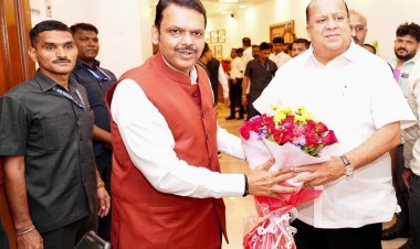 मुख्यमंत्री देवेंद्र फडणवीस यांचे आमदार हसन मुश्रीफ यांनी केले अभिनंदन