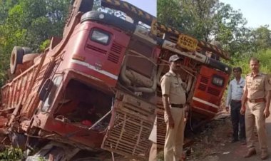 Ratnagiri : जांभा चिऱ्याची वाहतूक करणारा ट्रक पलटी; सहाजण जखमी तर एकाचा मृत्यू