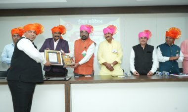 प्रशांत देसाई सुसंस्कृत विद्यार्थी घडवण्याचे कार्य करत आहेत :  माजी खा. निवेदिता माने