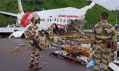 कझाकिस्तान येथे  विमान धावपट्टीवर कोसळून ४२ जणांचा मृत्यू