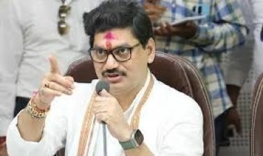 धनंजय मुडेंच्या राजीनामा चर्चांना पुर्णविराम , मुंडे म्हणाले...