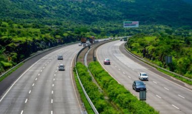 मुंबई-पुणे एक्सप्रेस वेवरून प्रवास करताय; थांबा!