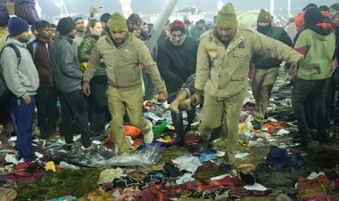 महाकुंभमेळयात चेंगराचेंगरी ; मोदींनी केला योगी आदित्यनाथ यांना फोन