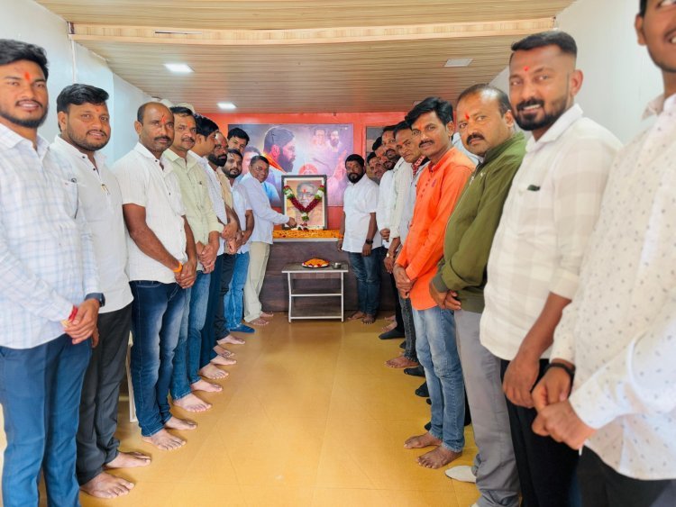 हिंदुहृदयसम्राट बाळासाहेब ठाकरे यांच्या जयंतीनिमित्य भुदरगड तालुका शिवसेनेच्या वतीने अभिवादन
