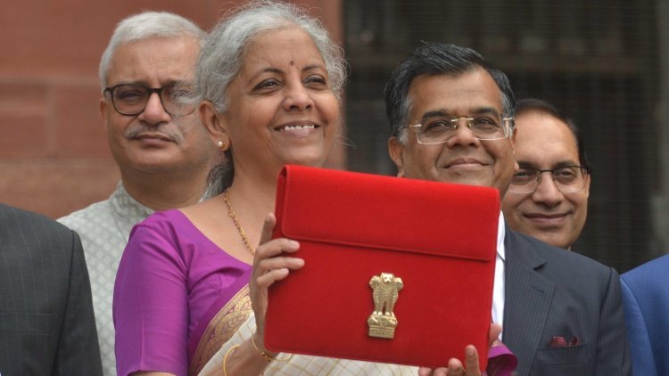Union Budget 2025 : Live    अर्थमंत्री निर्मला सितारामन  यांची मोठी घोषणा