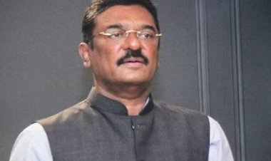 अनियमितता झाल्याने १३१० एसटी बसेसची निविदा प्रक्रिया रद्द : मंत्री प्रताप सरनाईक