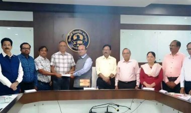 भगवान महावीर अध्यासनासाठी वसंतराव चौगुले ट्रस्टकडून एक लाख