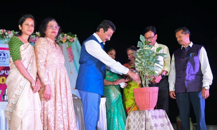 यशासाठी चिकाटी, धैर्य आणि आत्मविश्वास आवश्यक: प्र-कुलगुरू डॉ. प्रमोद पाटील