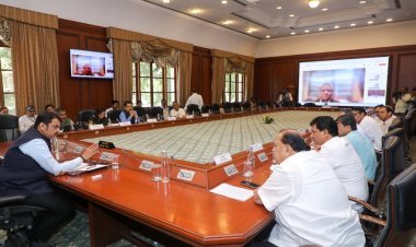 नागरिकांना उत्तम आरोग्य सेवा पुरवण्यासाठी आवश्यक उपाययोजना तातडीने हाती घ्या ..; मुख्यमंत्री फडणवीस