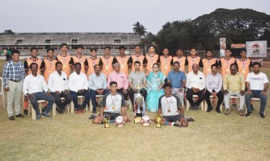 के.एस.ए.चे अध्यक्ष मालोजीराजे छत्रपती यांच्याकडून राज्यस्तरीय विजेता कोल्हापूर जिल्हा फुटबॉल संघास १ लाखाचे बक्षीस जाहीर