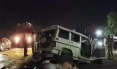 भंडारा : बोलेरो-ट्रक भीषण अपघातात चौघांचा मृत्यू, एक गंभीर जखमी