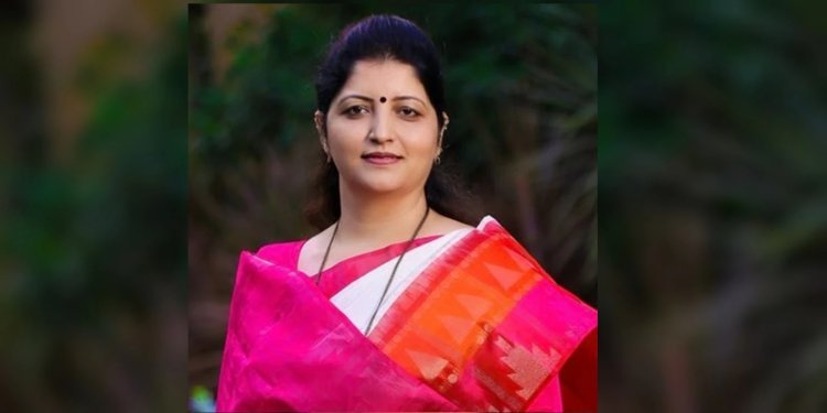 पुण्यातील 'त्या' घटनेवर रुपाली चाकणकरांनी दिली प्रतिक्रिया