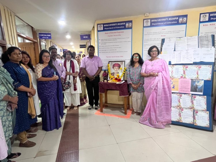 शिक्षणशास्त्र अधिविभागामध्ये महात्मा ज्योतिबा फुले यांची जयंती साजरी ..!