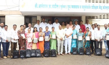 ‘गोकुळ’ तर्फे मिल्क रेकॉर्डर यांना स्मार्ट वजन काटे व साहित्याचे वाटप