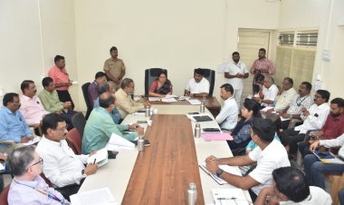 आ. सतेज पाटील महापालिका प्रशासनाबरोबर विविध शिष्टमंडळ व समाजांच्या प्रश्नासंदर्भात बैठक