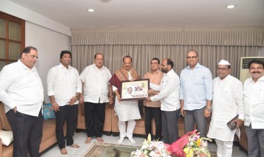 उपमुख्यमंत्री अजित पवार यांनी घेतली मा.आ. महादेवराव महाडिक यांची भेट