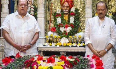 उपमुख्यमंत्री अजित पवार यांची आदमापुरला भेट व दर्शन