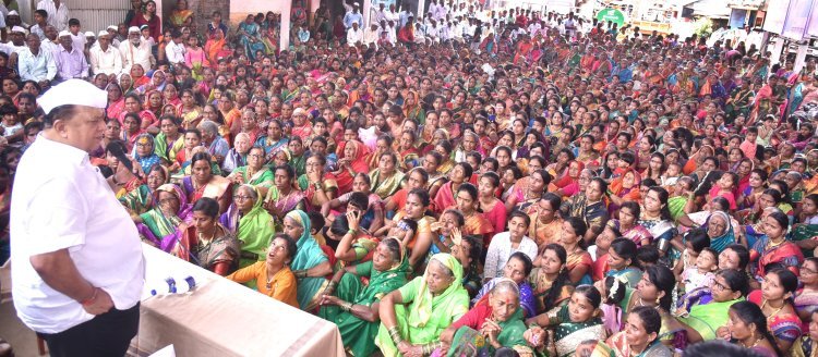 शेकडो मंदिराचे बांधकाम व जीर्णोद्धाराचे भाग्य परमेश्वराने मिळवून दिले - मंत्री मुश्रीफ