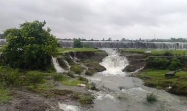 कळंबा तलाव ओव्हरफ्लो ; ग्रामपंचायत - महापालिका प्रशासनाकडून दक्षता