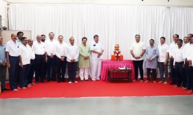 ‘गोकुळ’ मार्फत राजर्षी छञपती शाहू महाराज यांना अभिवादन